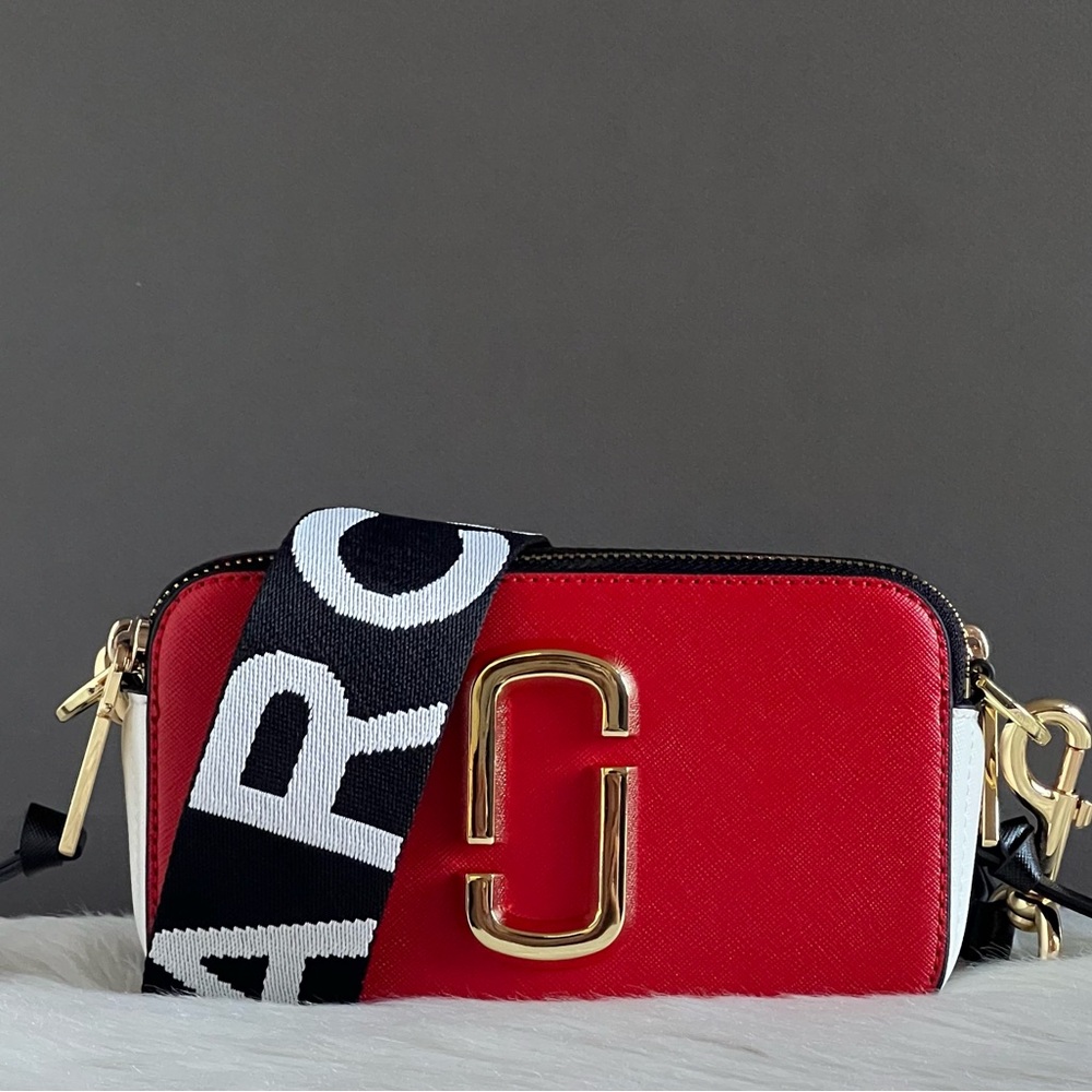 2S3HCR500H03- Marc Jacobs The Snapshot